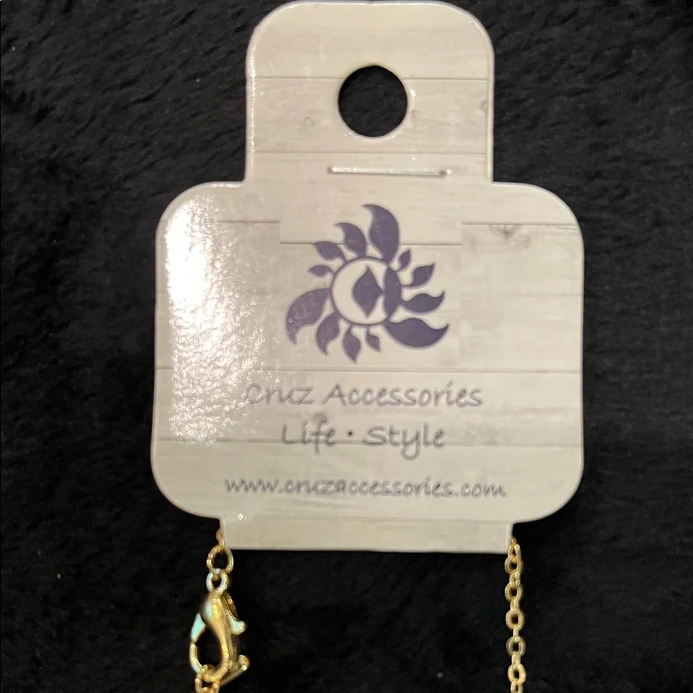 *FREE W/ PURCHASE OF 2+ ITEMS, JUST ADD TO YOUR BUNDLE* Necklace